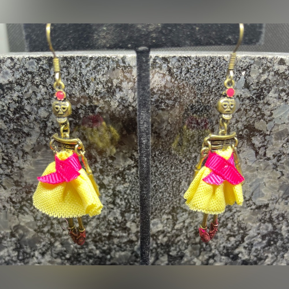 Day of the dead ☠️ celebration earrings!